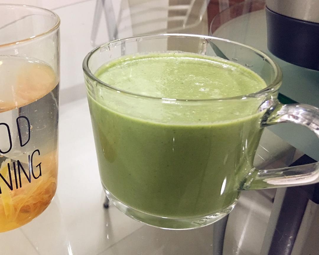 绿拿铁（羽衣甘蓝精力汤）的做法