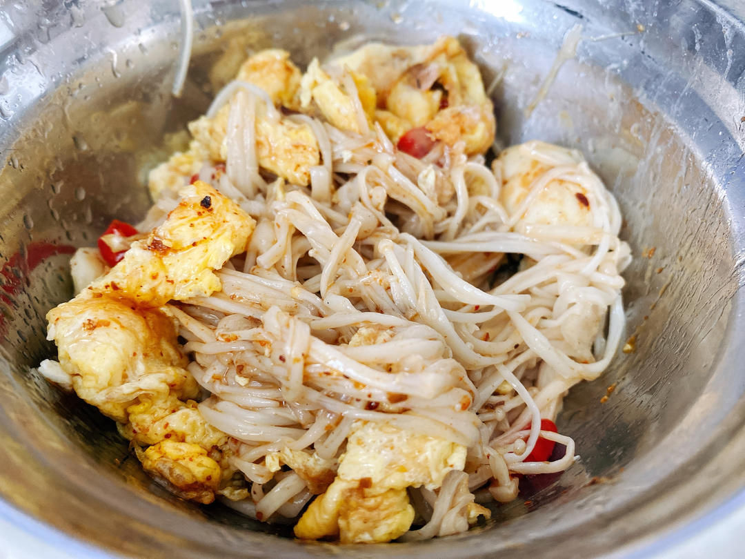 金针菇炒鸡蛋