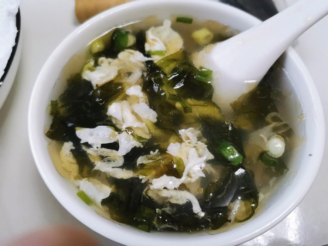 三分钟搞定的虾皮紫菜蛋花汤