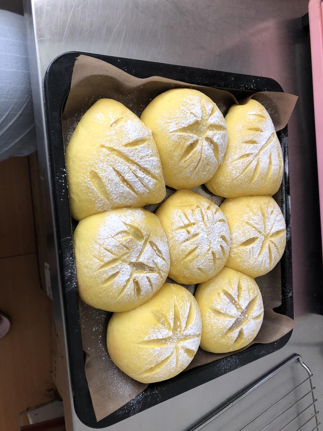 南瓜芋泥蜜豆软欧