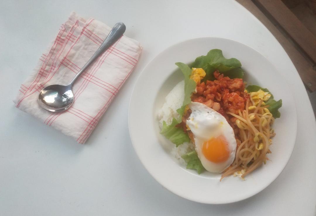超下饭！干烧虾仁滑蛋丼饭