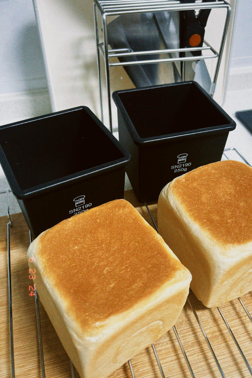 软到拿不起来的生吐司