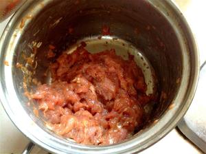 丸子菜心米线汤的做法 步骤2
