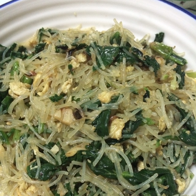 菠菜鸡蛋炒粉丝