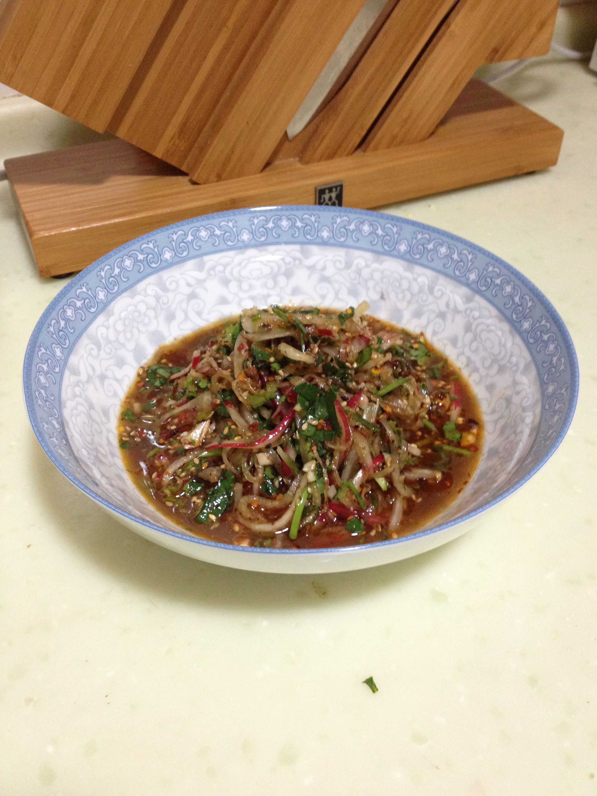 凉拌香菜萝卜丝