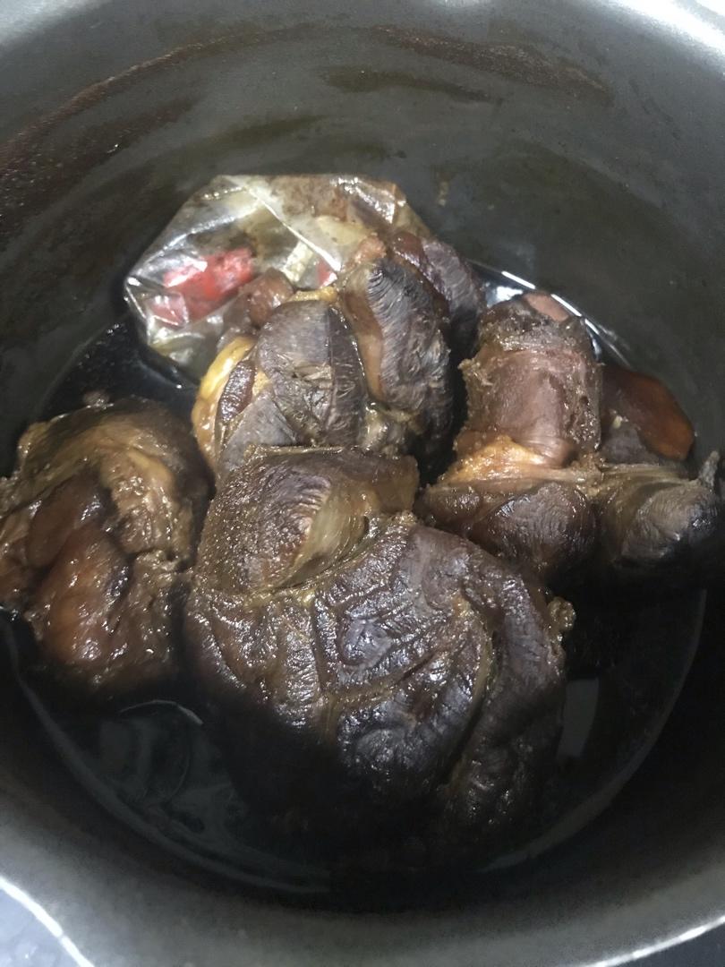卤牛肉