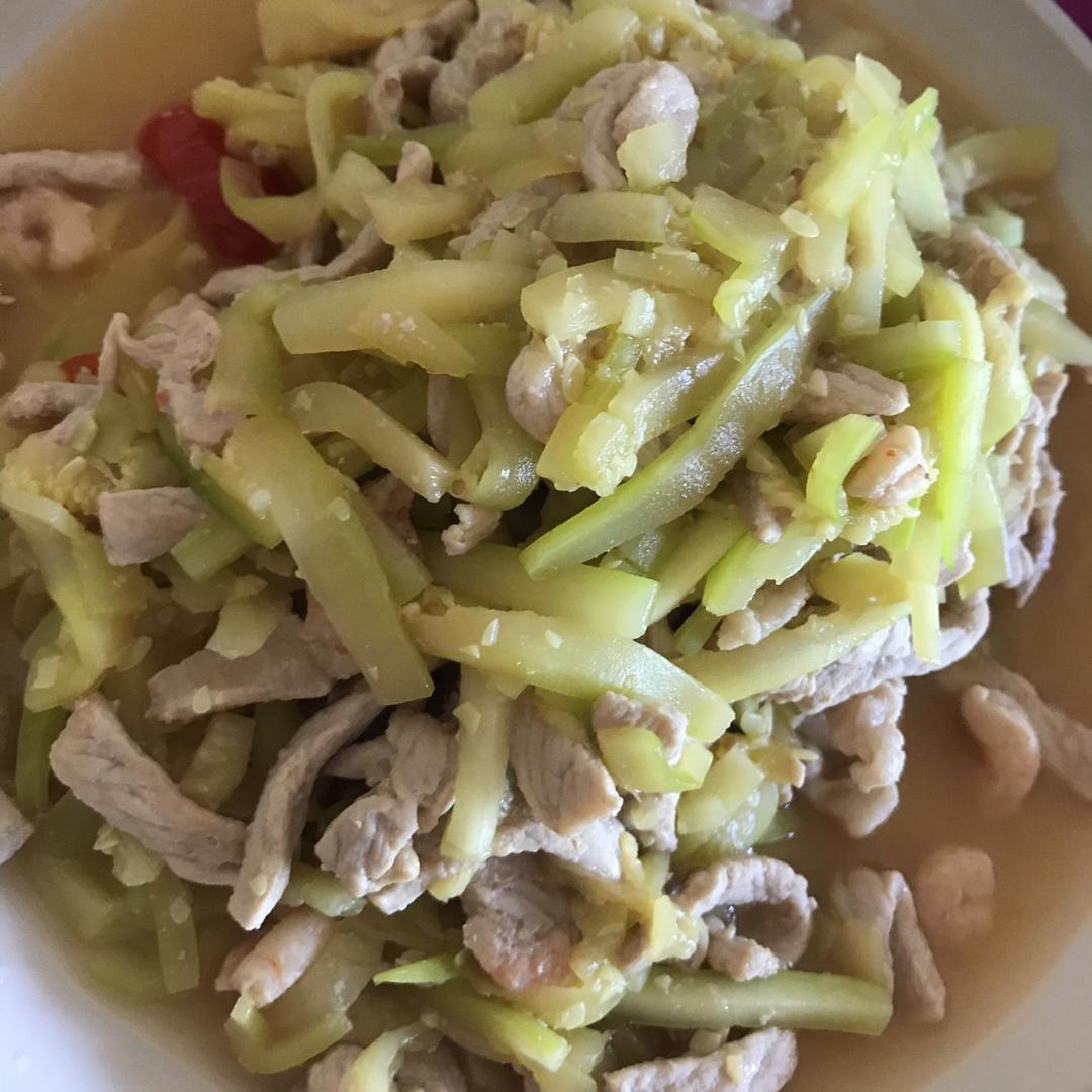 西葫芦炒肉丝