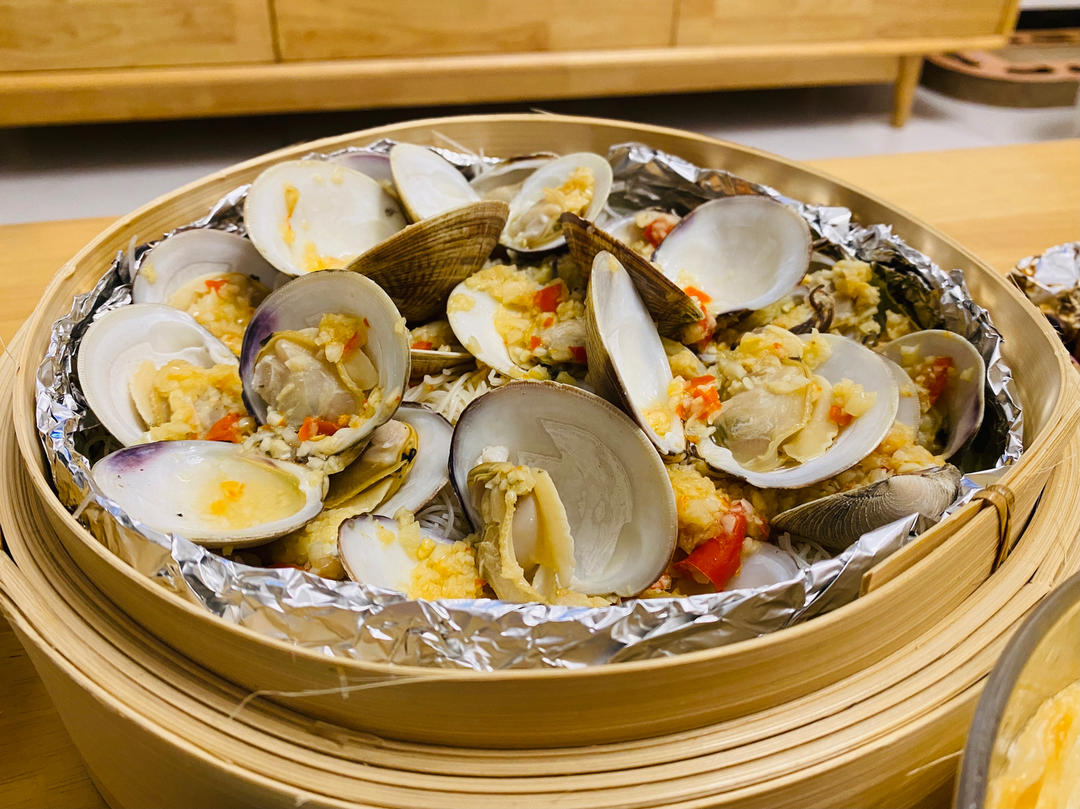 蒜蓉粉丝蒸白贝