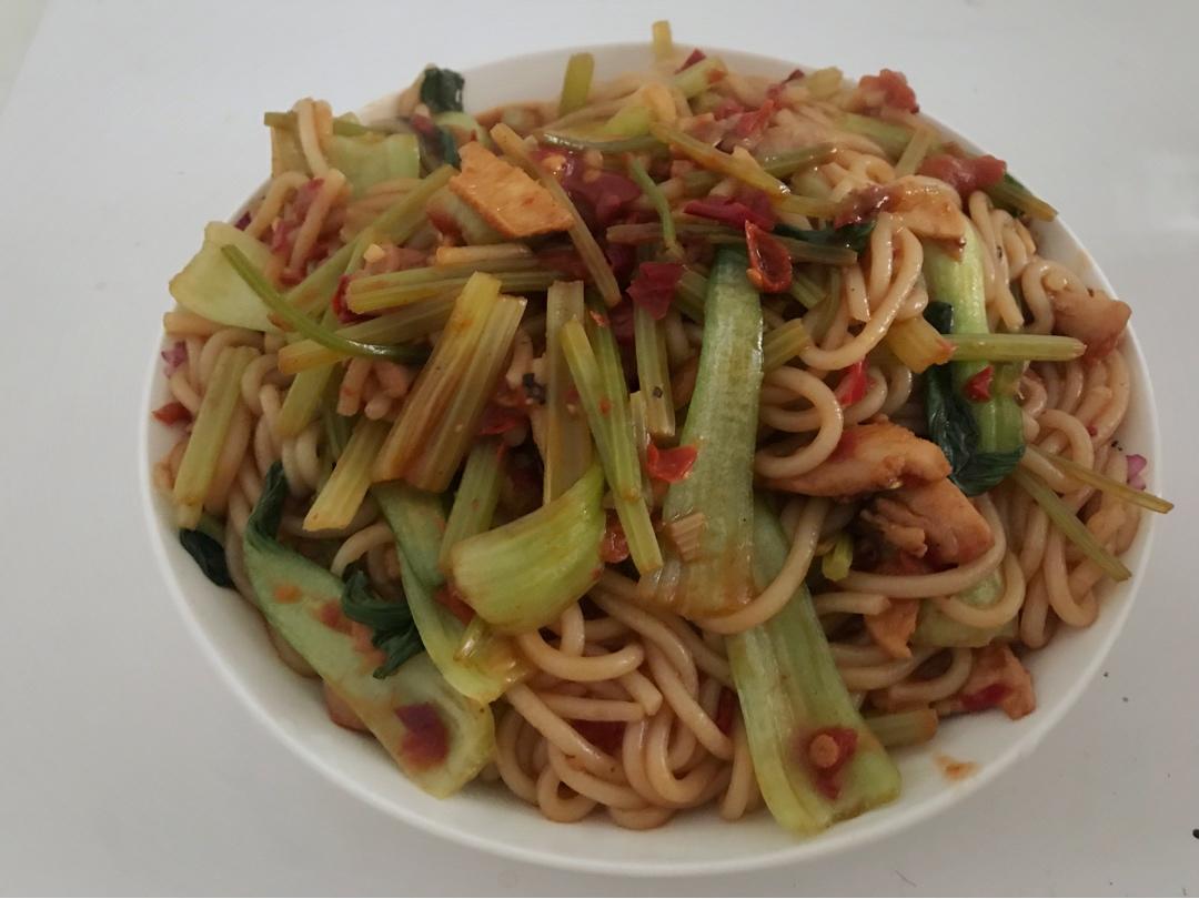 歹歹的新疆炒米粉