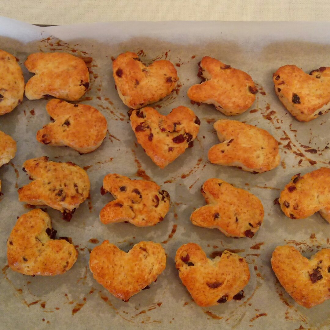 【视频】3分钟 奶油司康Scone(可能是世界上最快手的司康) 消耗淡奶油～