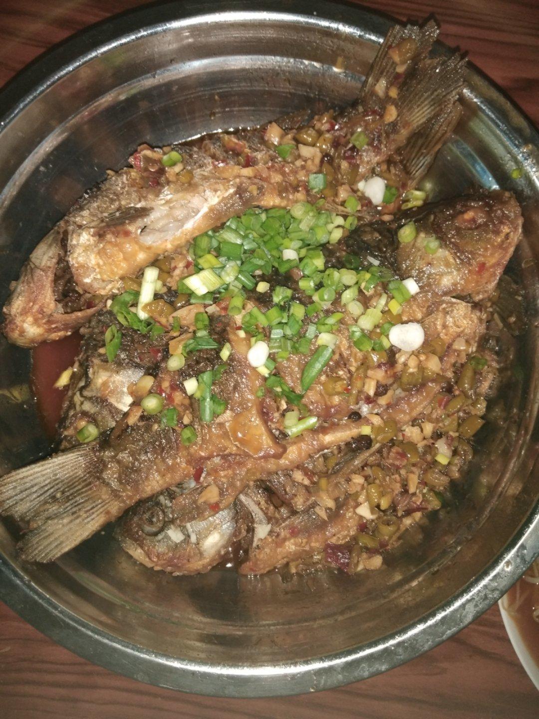 红烧鲫鱼