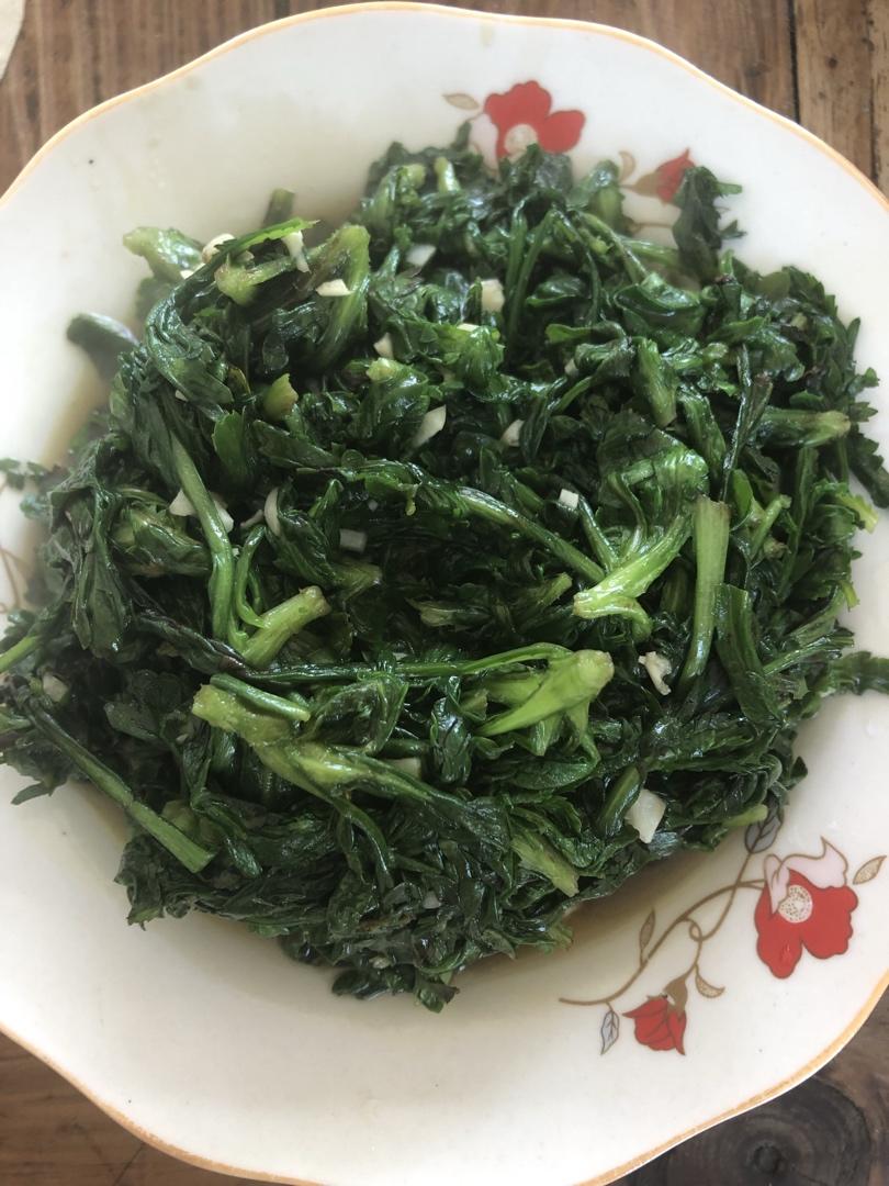 清炒茼蒿