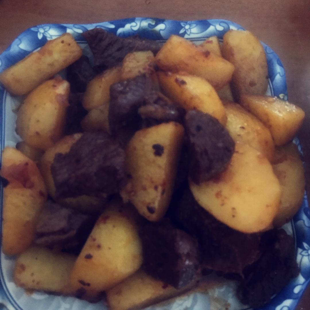 土豆炖牛肉