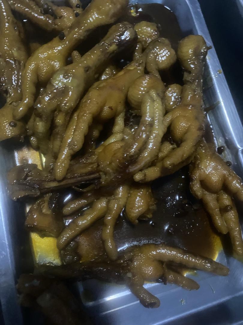 卤鸡爪子