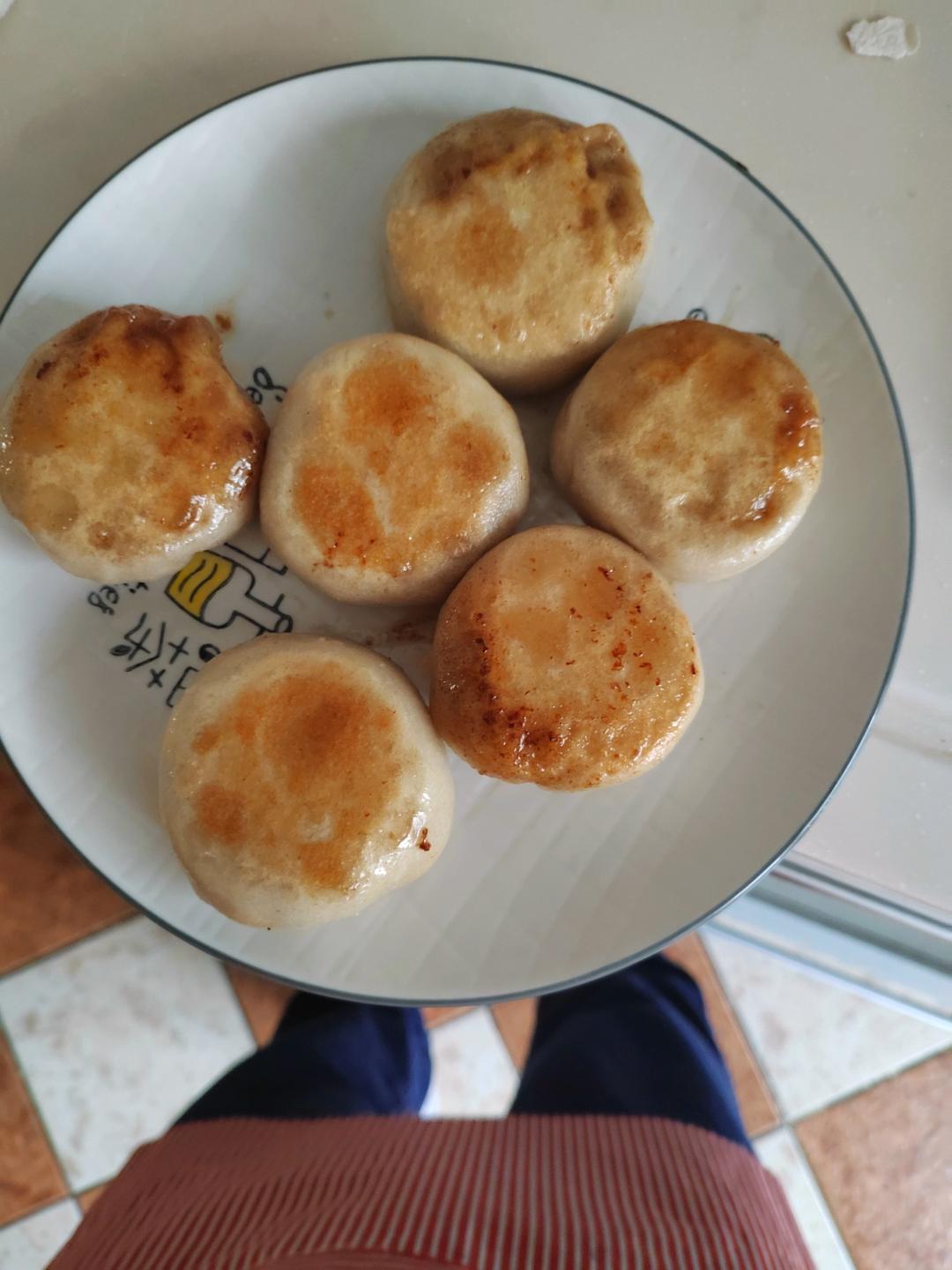 门钉肉饼&酱泡黄瓜&酸辣汤