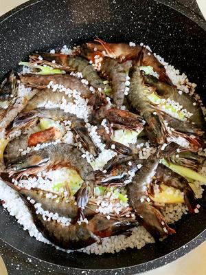 盐焗大虾（家常簡單）的做法 步骤6