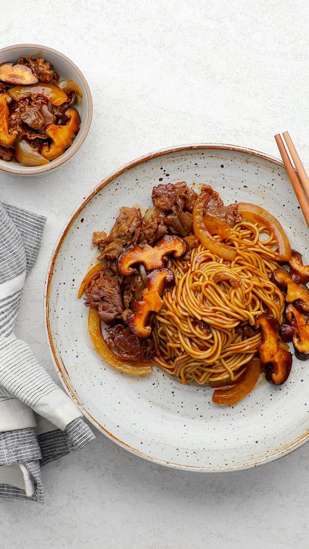 香菇肥牛面的做法