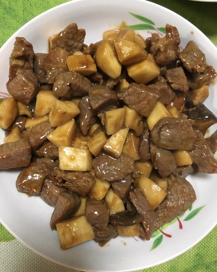 黑椒杏鲍菇牛肉粒