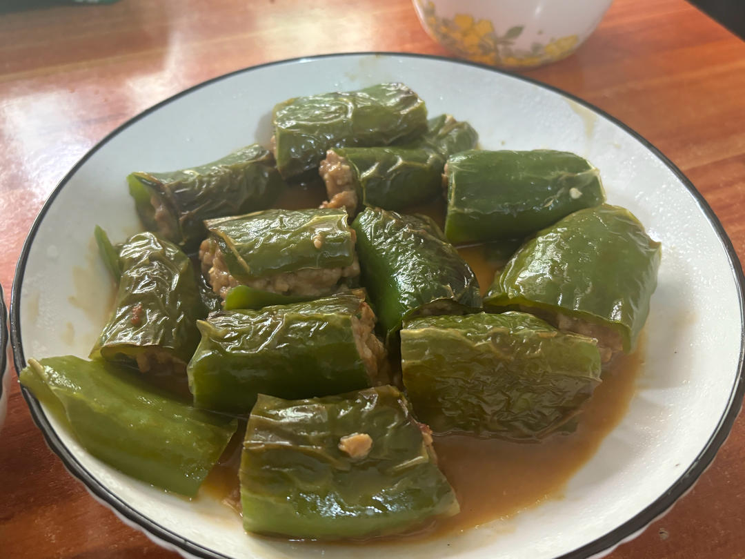 下饭神器青椒酿肉！