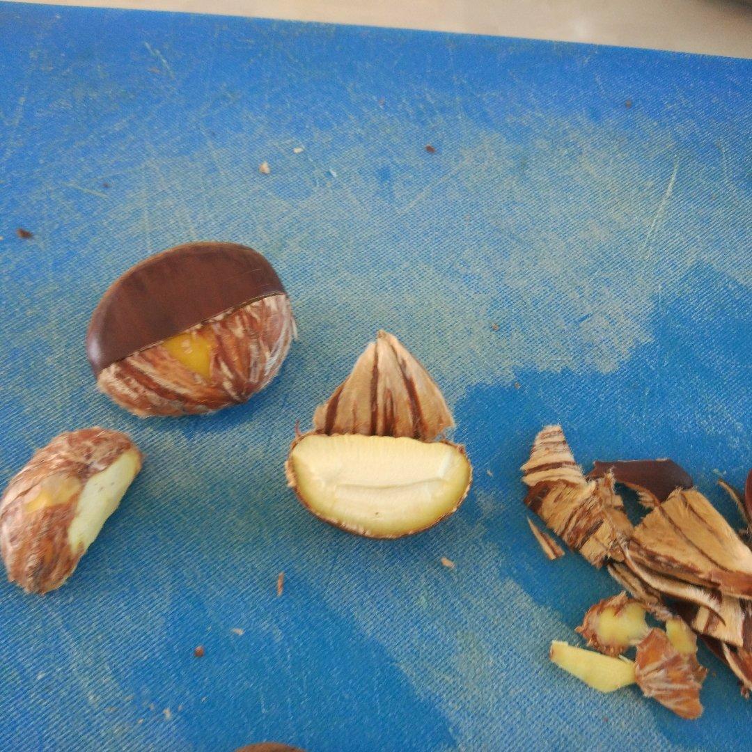 堂妈教你巧剥栗子壳