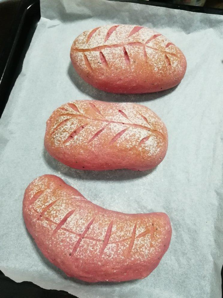 火龙果麻薯软欧