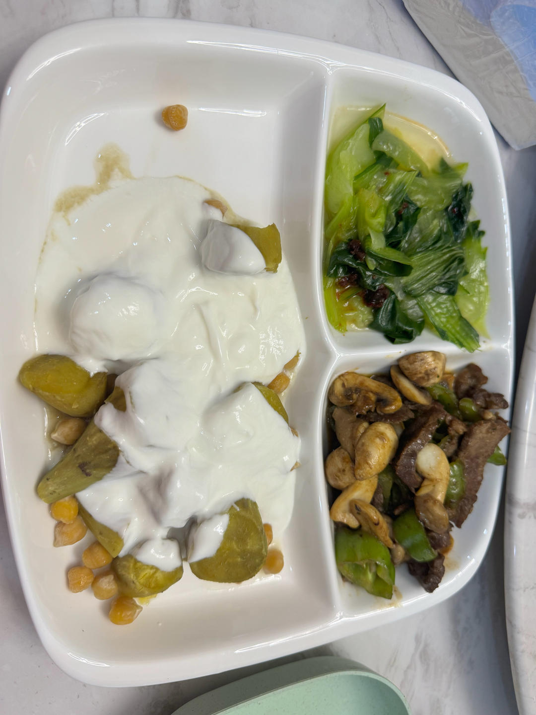 香煎牛排+苹果+脱脂牛奶