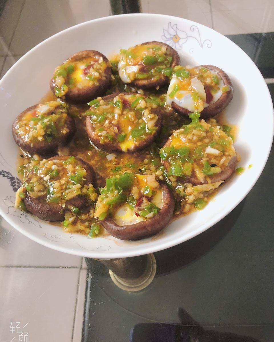 鹌鹑蛋蒸香菇