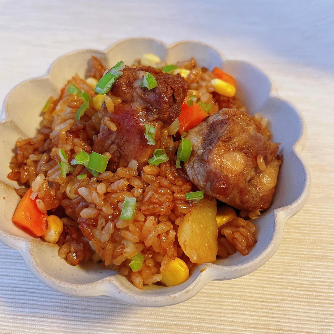 【排骨焖饭】