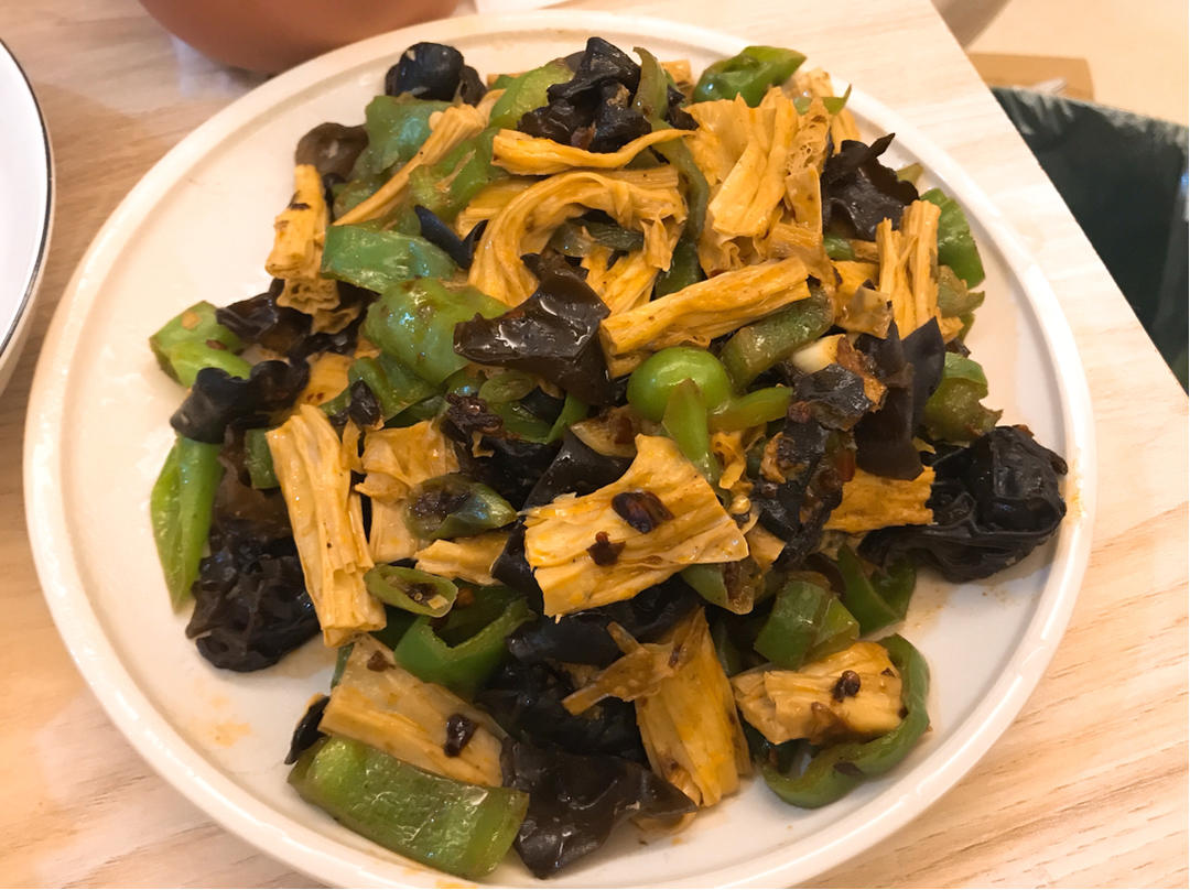 腐竹木耳黄瓜炒