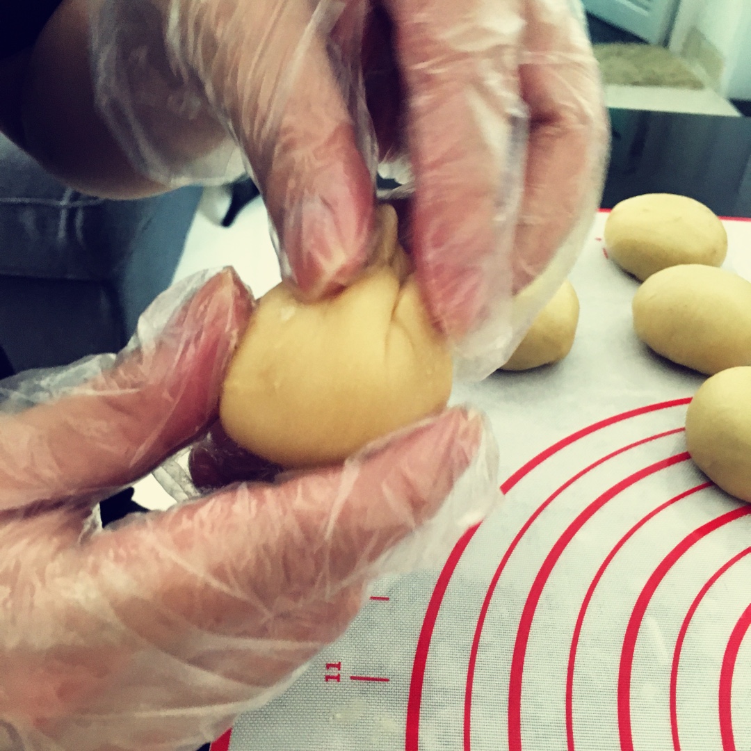 蛋黄酥~紫薯、抹茶、原味~花好月圆，中秋快乐~内附一次做六色蛋黄酥方法~
