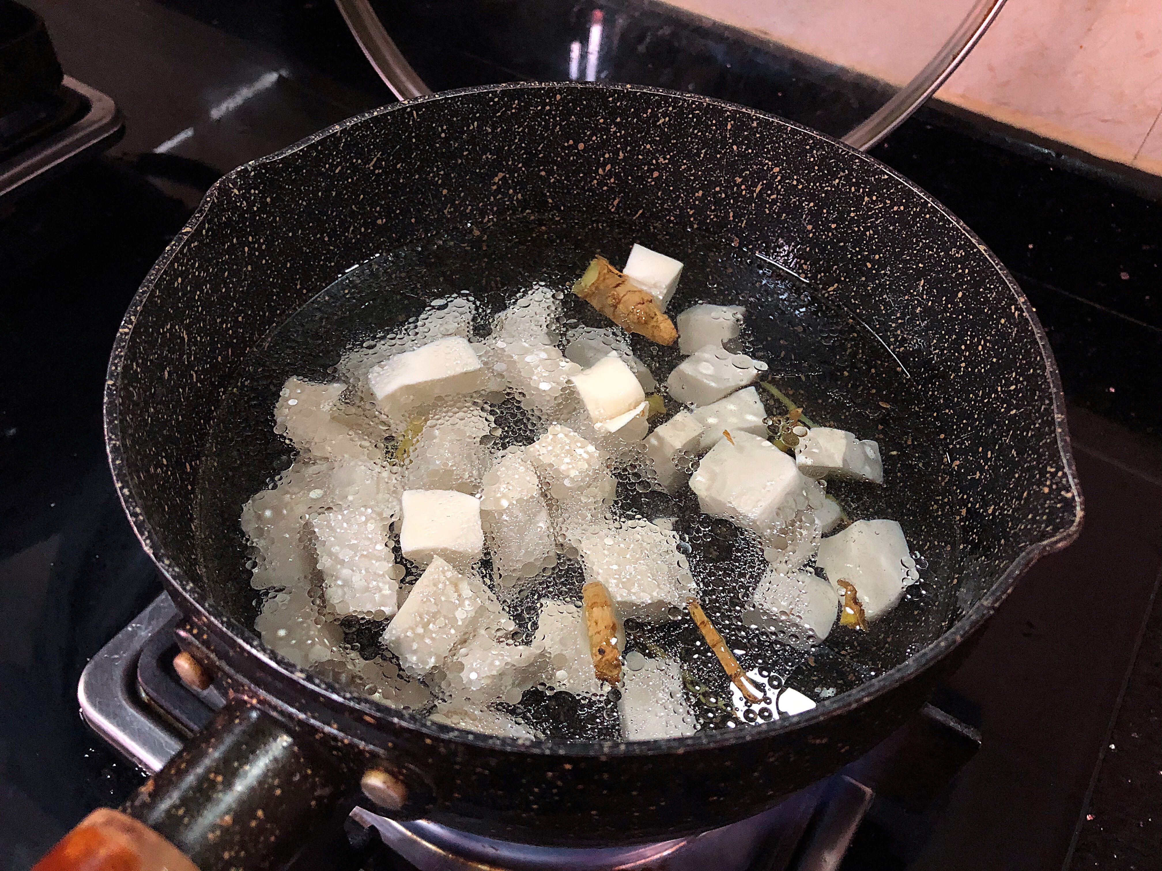 花蛤豆腐汤正确做法，鲜甜好喝，做法很简单的做法 步骤5