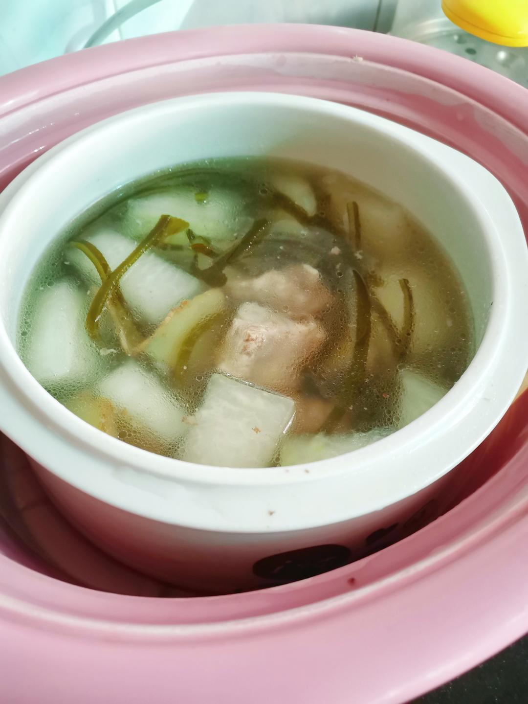 冬瓜排骨海带汤的做法