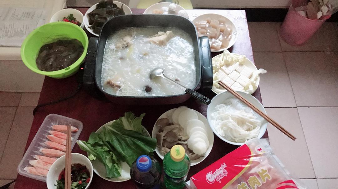 【骨汤火锅】