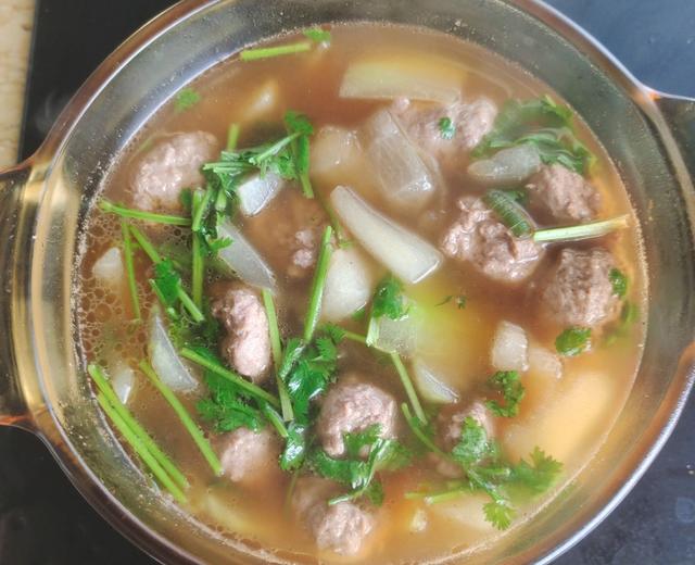 羊肉丸子冬瓜(萝卜丝)汤的做法