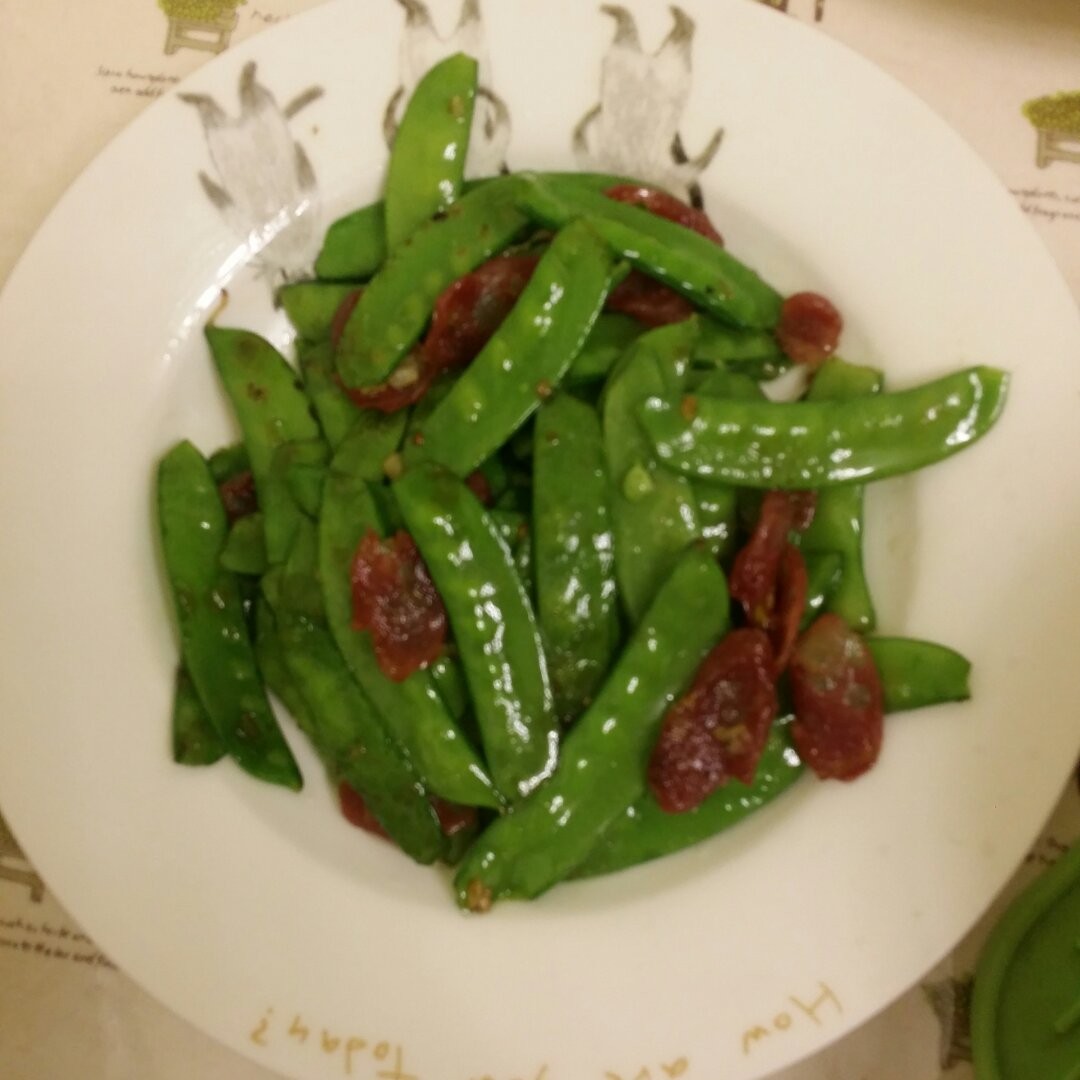 腊肠炒荷兰豆