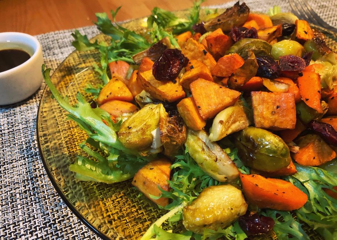 烤孢子甘蓝红薯沙拉