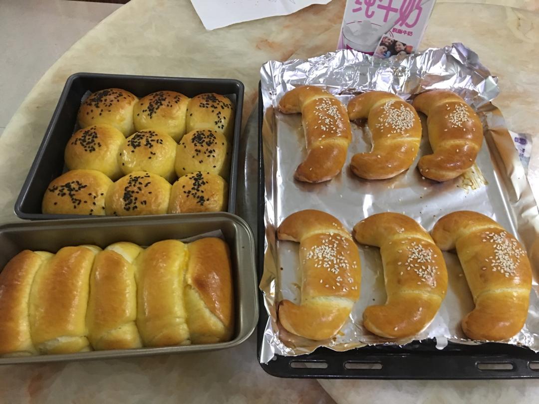 超软牛奶小餐包