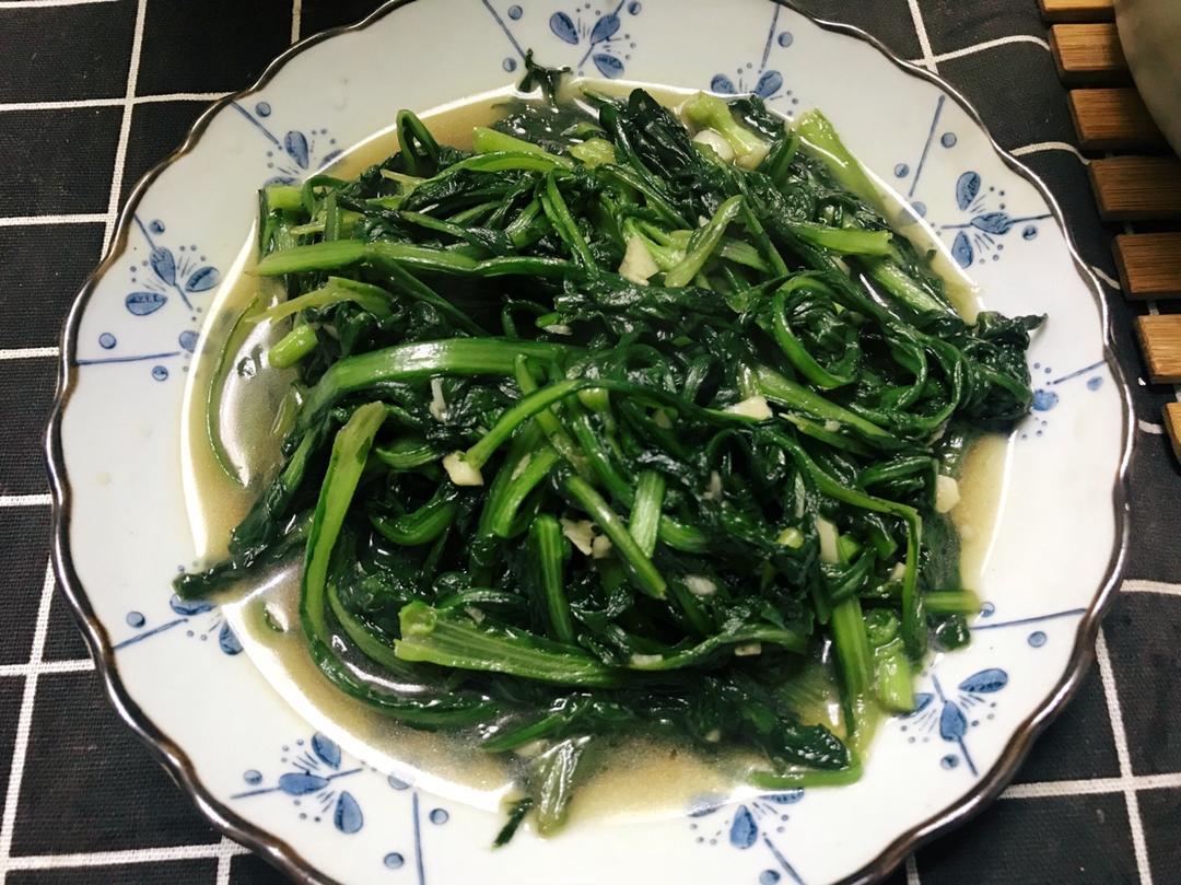 清炒茼蒿
