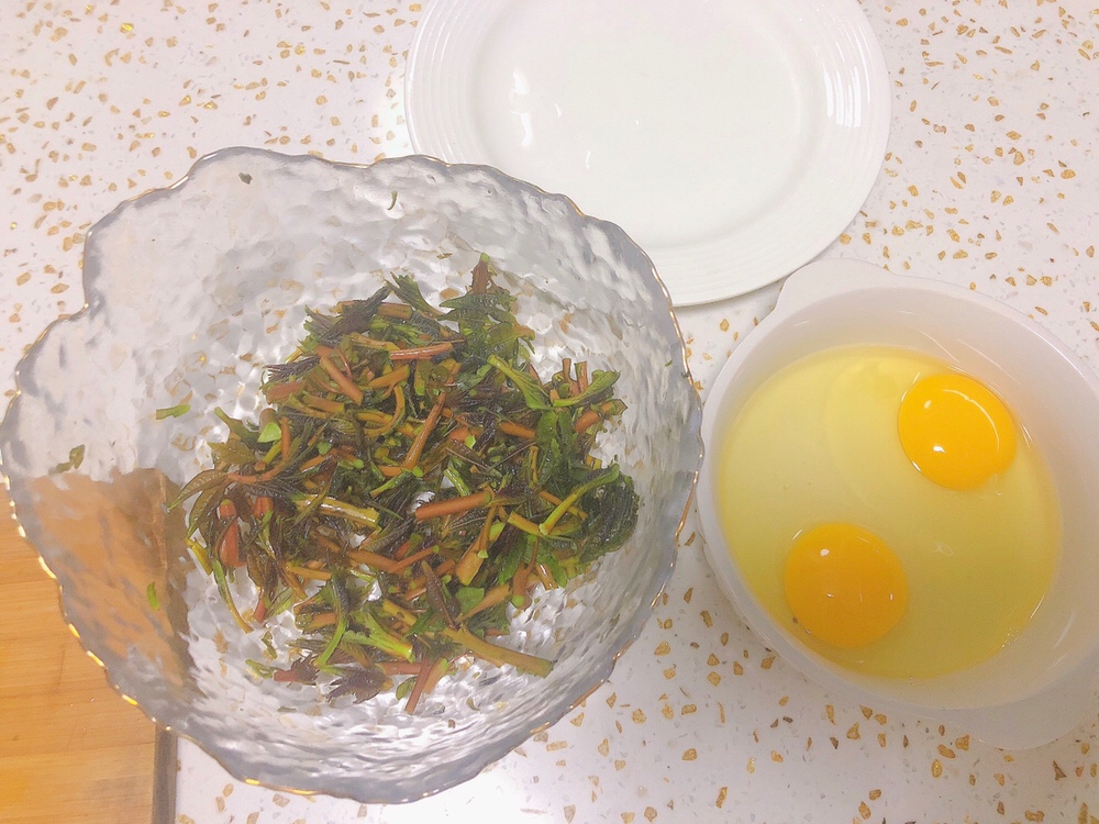 香椿炒鸡蛋的做法 步骤1