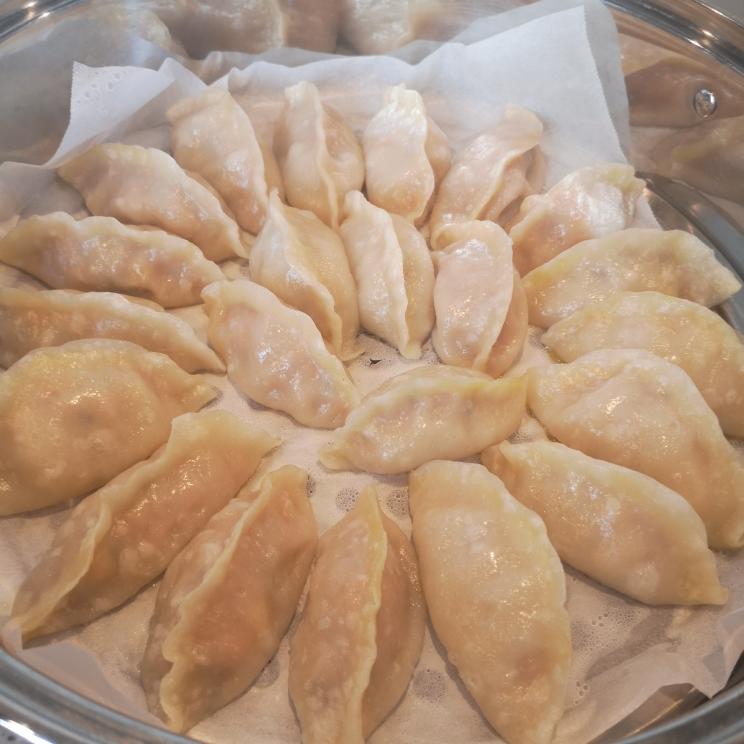 胡萝卜猪肉蔬菜蒸饺