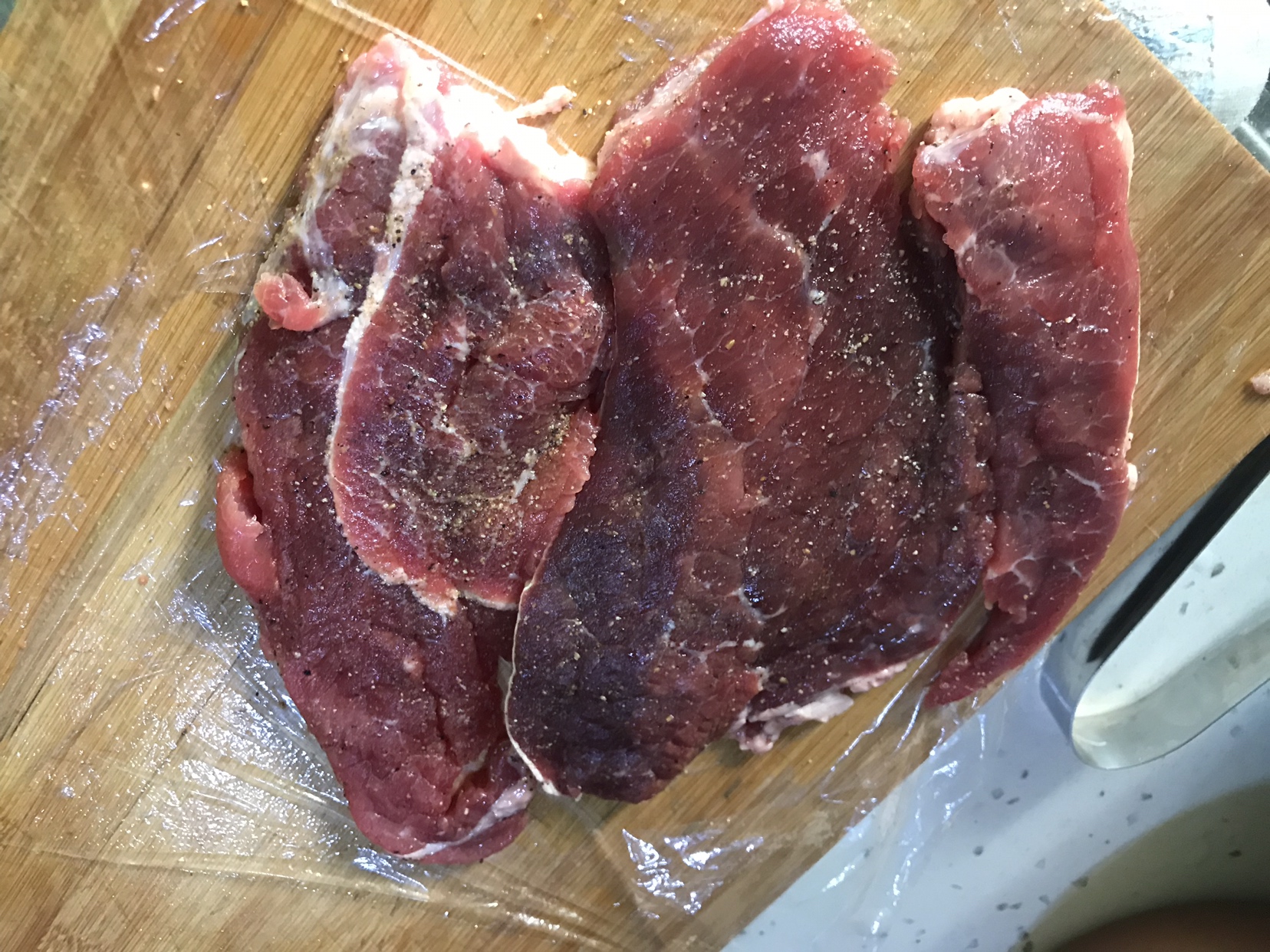 鲜牛肉自制煎牛排的做法 步骤1