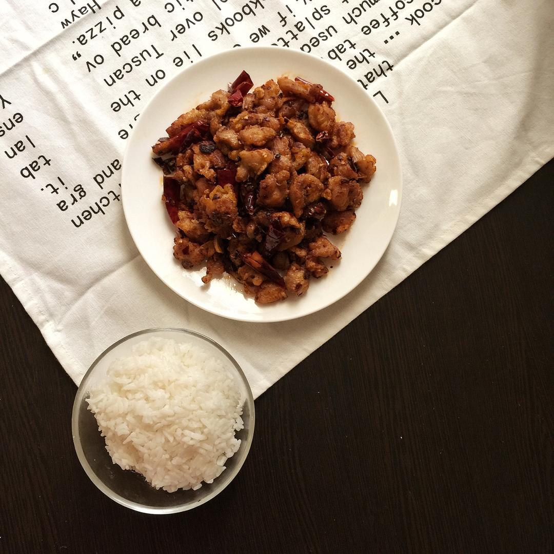 【中餐厅】周冬雨当大厨首秀豆瓣鸡