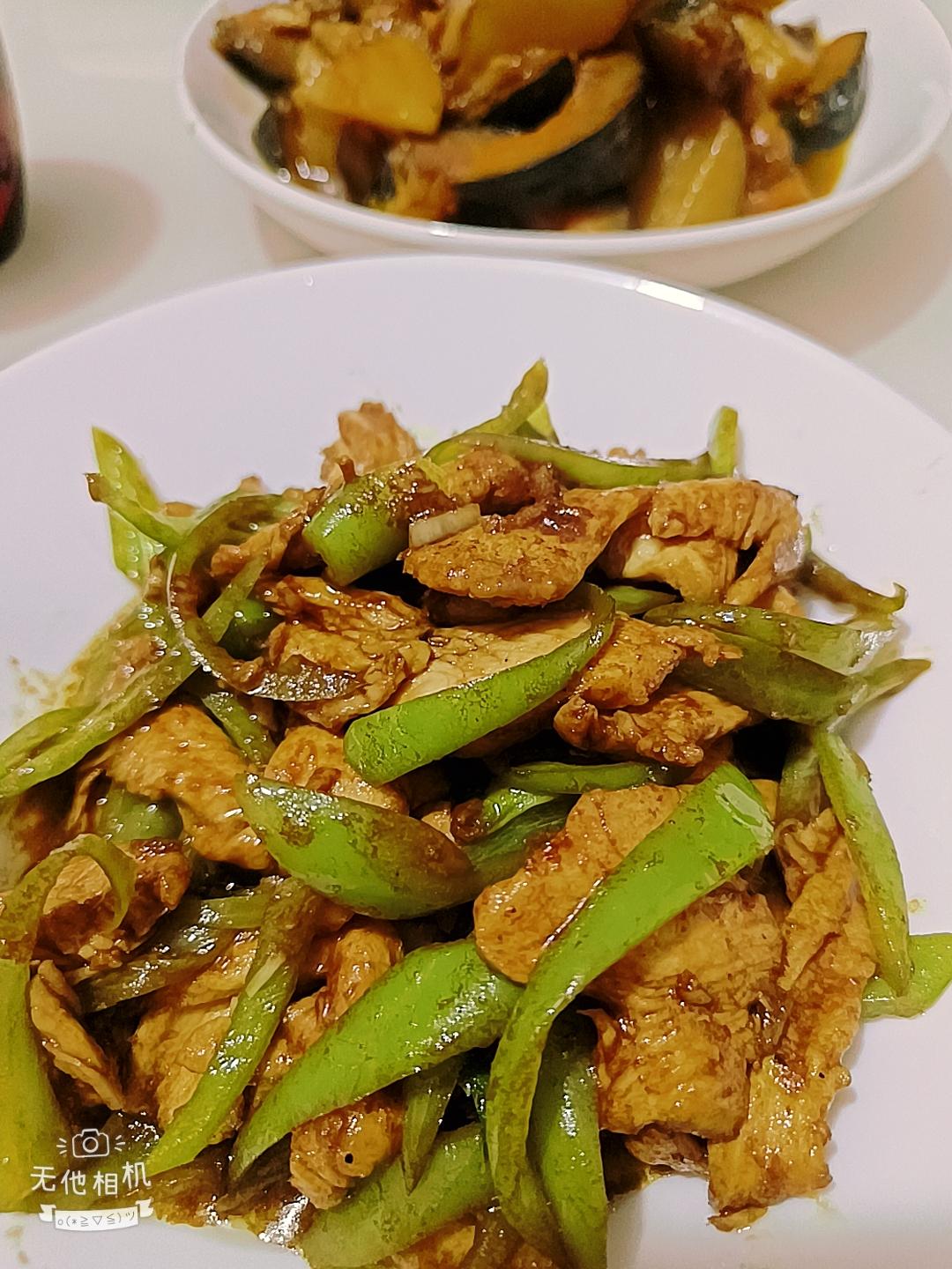 青尖椒炒鸡胸肉丝