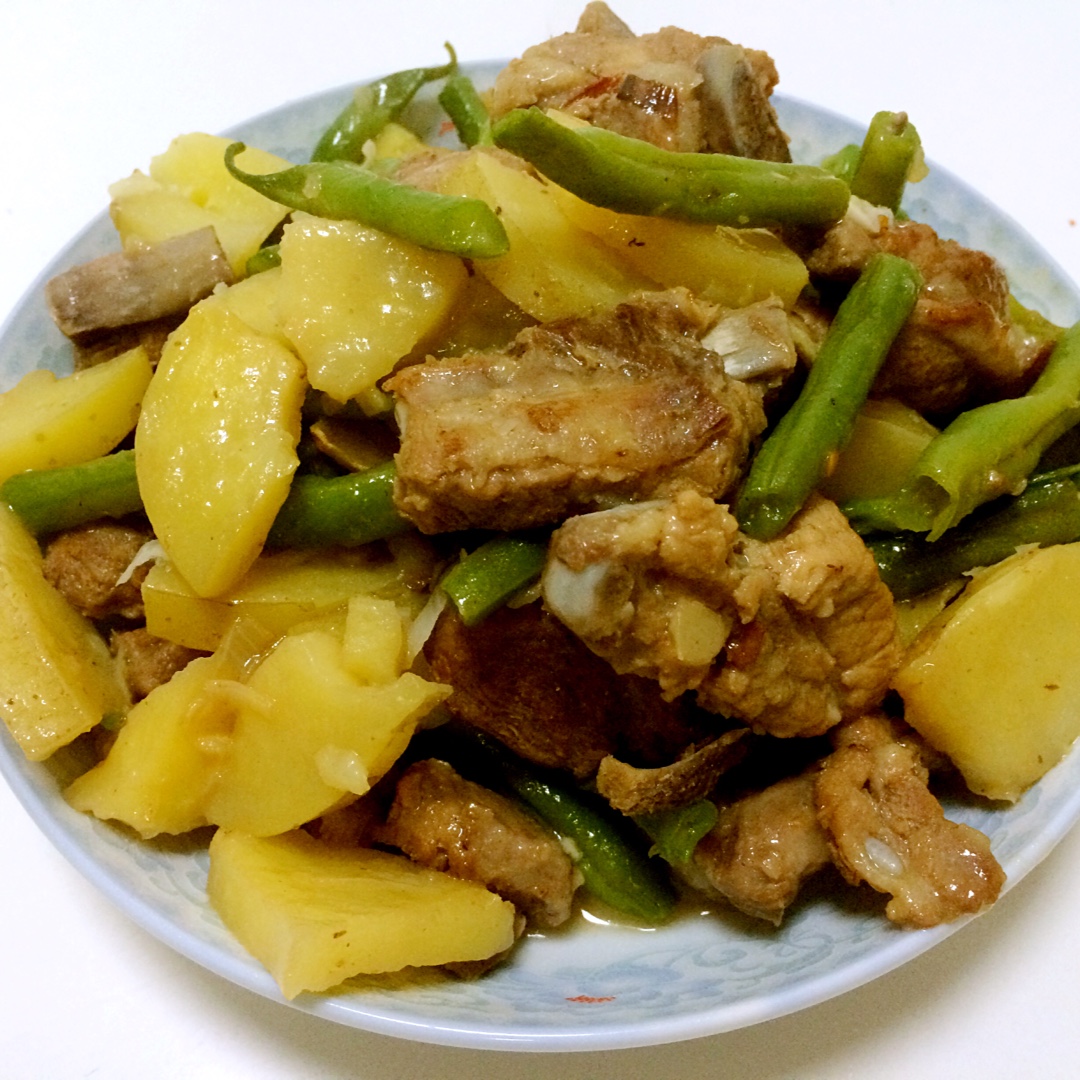 土豆豆角炖排骨