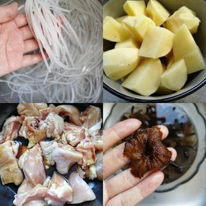最爱东北菜——小鸡炖蘑菇的做法 步骤1