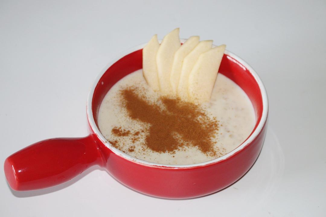 醪糟牛奶麦片炖苹果粥【健康饮品】