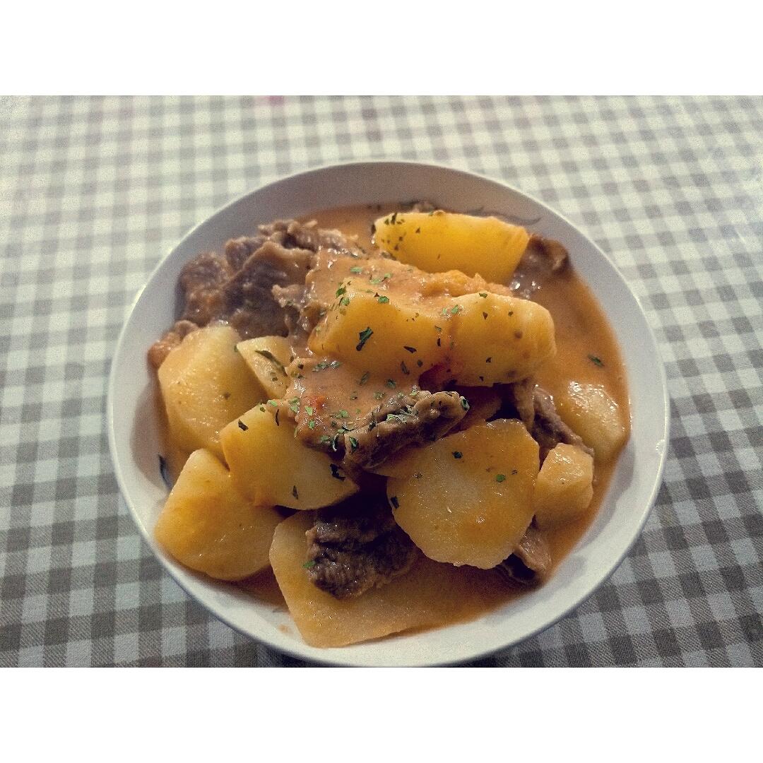 土豆炖牛肉