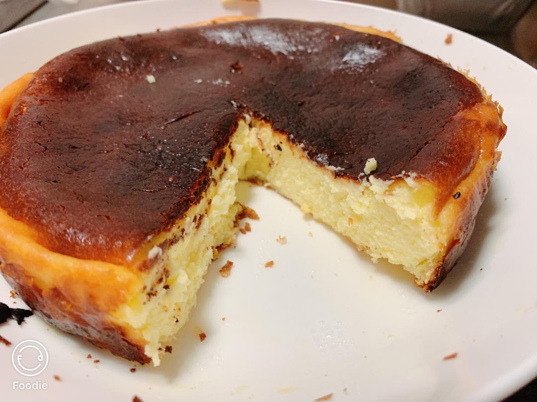 cherrybomb做的巴斯克式烤芝士蛋糕[超简单][搬运]