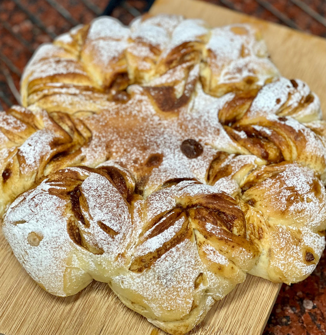 淡蓝儿yy做的一次发酵就非常好吃的肉桂红糖苹果馅雪花面包