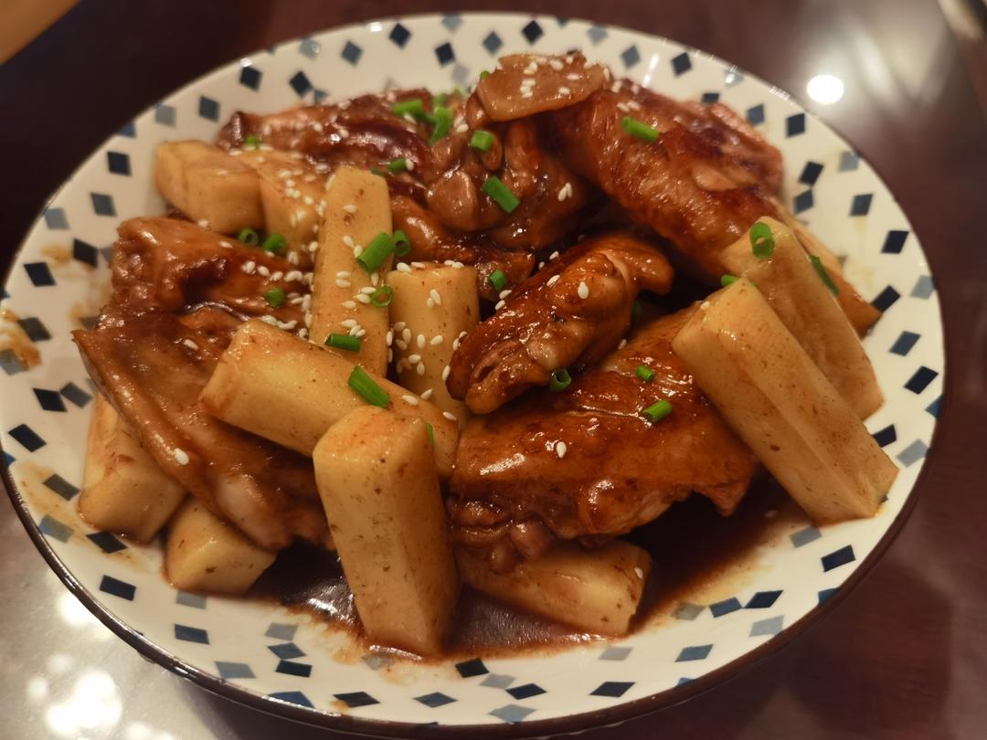 可乐鸡翅年糕❗好吃到爆❗一分钟就能学会